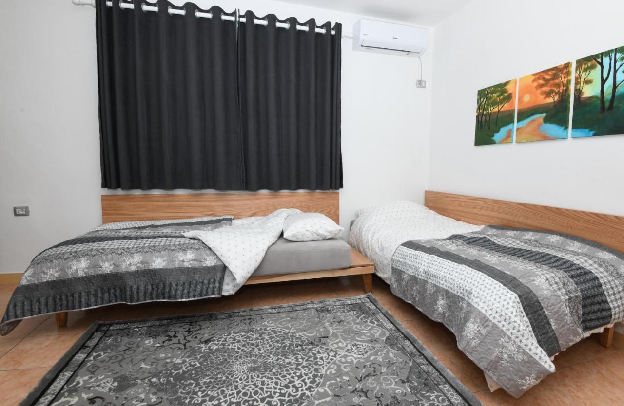 Rondine Studio Apartment Тирана Екстериор снимка