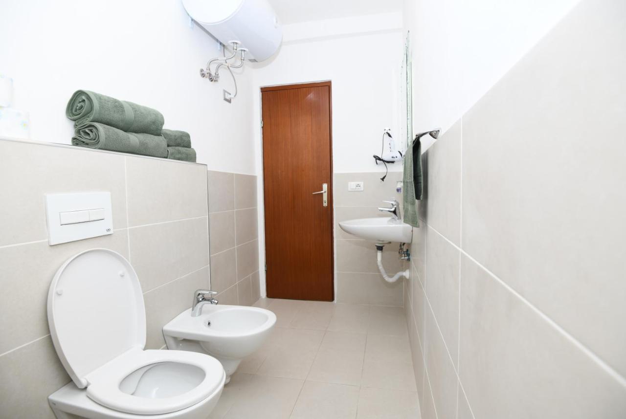 Rondine Studio Apartment Тирана Екстериор снимка