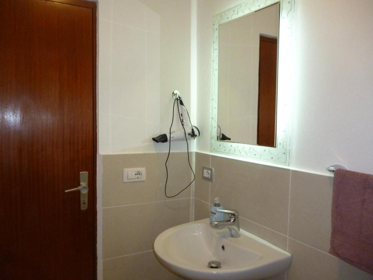 Rondine Studio Apartment Тирана Екстериор снимка